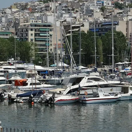 Faros I Piraeus